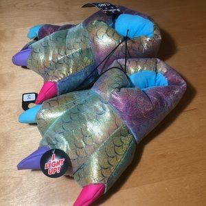 BLACK FRIDAY”Flash Lights Claws” Light up slipper